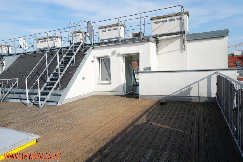Bild 15 Terrasse DG 2.JPG