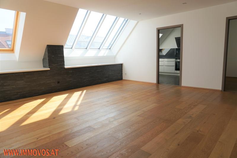 Bild3 Wohnzimmer.JPG