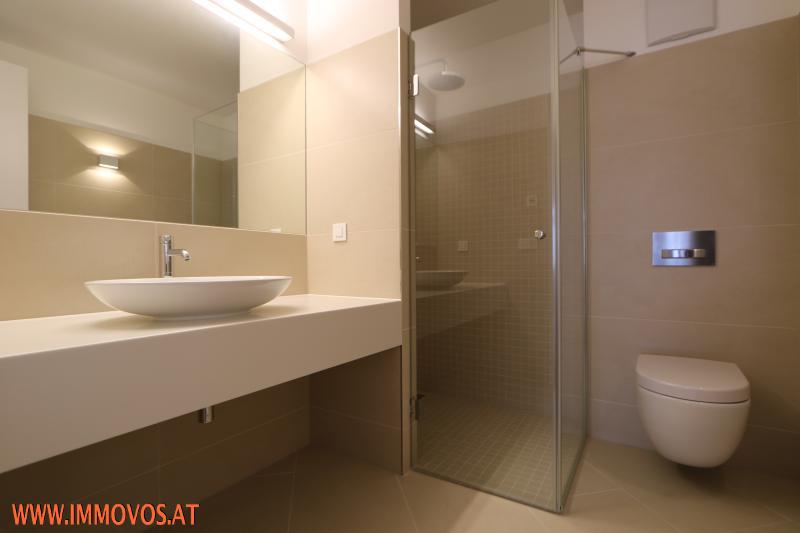with ensuite bathroom (shower/toilet)