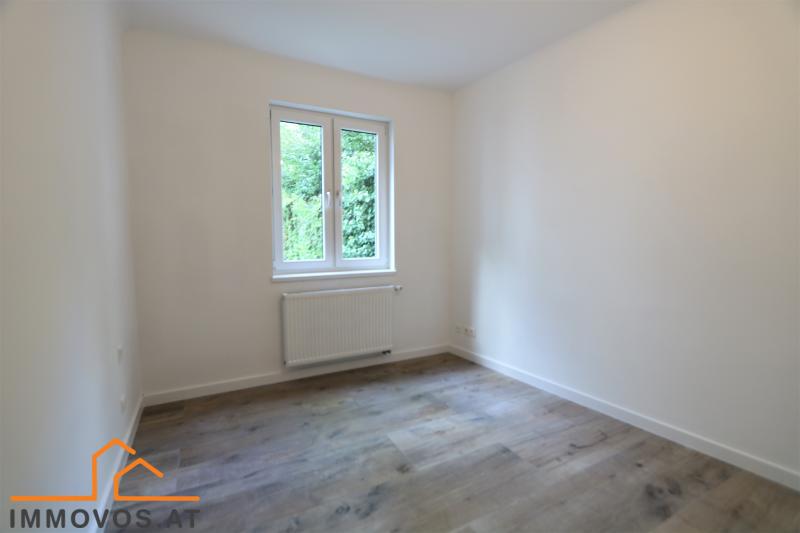 Blick ins Grüne vom Schlafzimmer