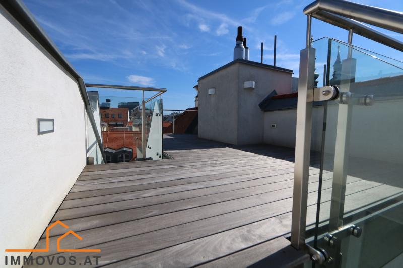 sonnige Dachterrasse