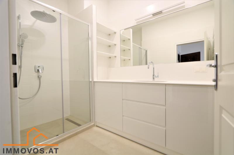 bath room with large shower