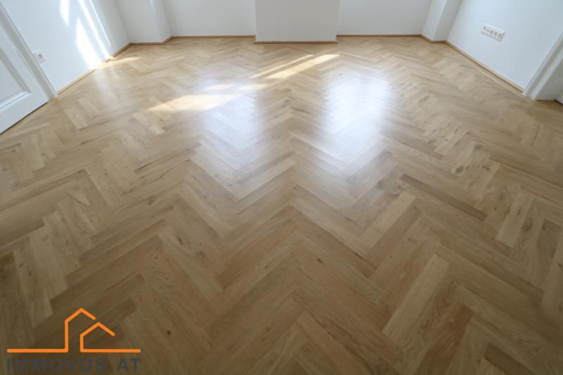 herringbon parquet floors