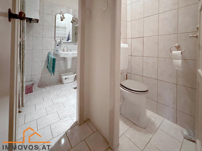 ALTBAUWOHNUNG  in WOHNSTRASSE mit PARK vor der HAUST&#220;RE /  / 1120 Wien 12.,Meidling / Bild 8