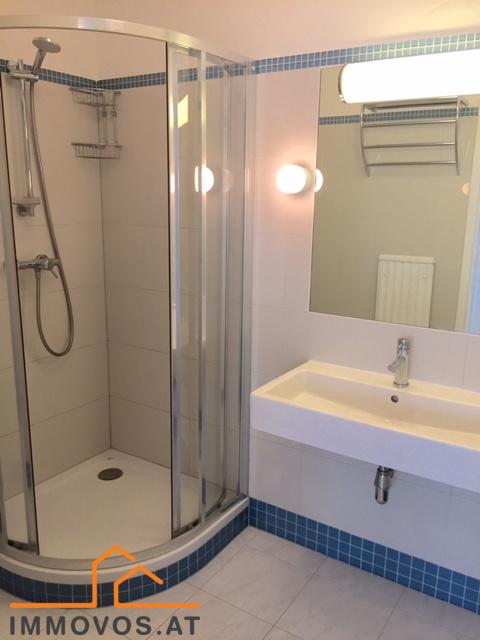 Badezimmer 1.jpg