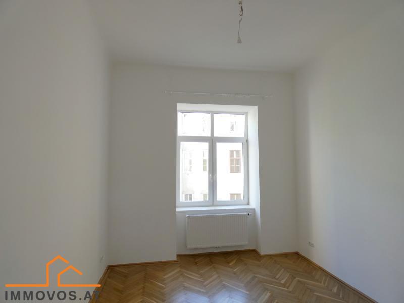 Hofseitiges Schlafzimmer.jpg