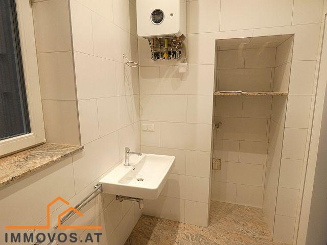 Badezimmer 1_Ansicht 2.jpg