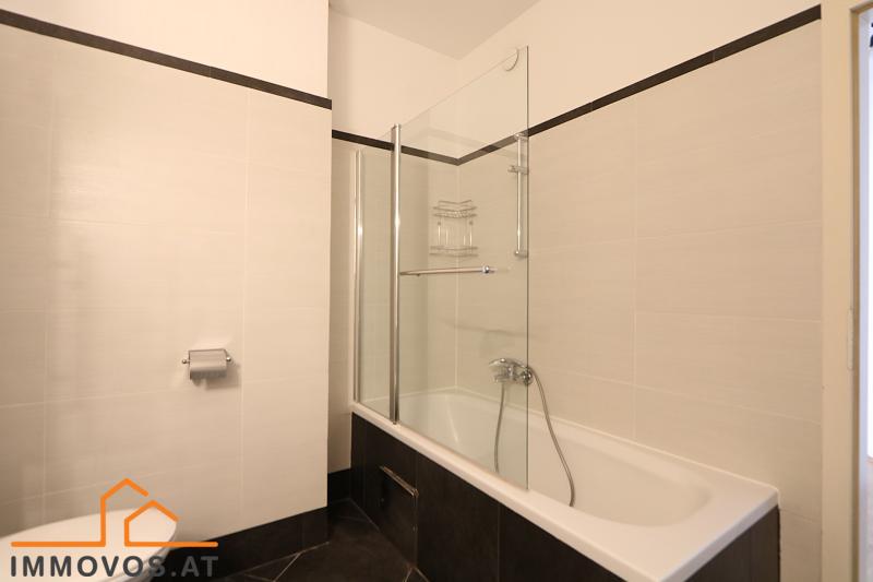  24 m2 Sonnen-Terrasse mit Ausblick im Altbau + 4 Zimmer-Wohnung + alles auf einer Ebene UND barrierefrei! /  / 1070 Wien 7.,Neubau / Bild 2