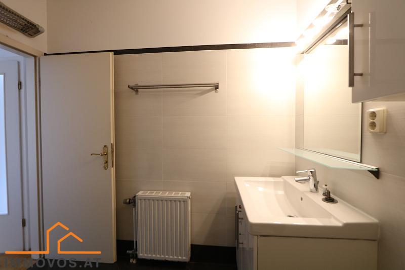  24 m2 Sonnen-Terrasse mit Ausblick im Altbau + 4 Zimmer-Wohnung + alles auf einer Ebene UND barrierefrei! /  / 1070 Wien 7.,Neubau / Bild 3