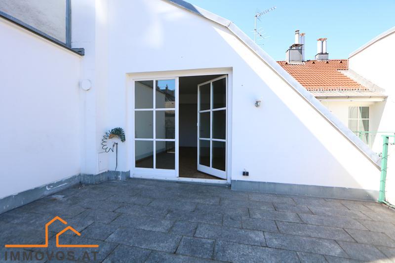  24 m2 Sonnen-Terrasse mit Ausblick im Altbau + 4 Zimmer-Wohnung + alles auf einer Ebene UND barrierefrei! /  / 1070 Wien 7.,Neubau / Bild 2