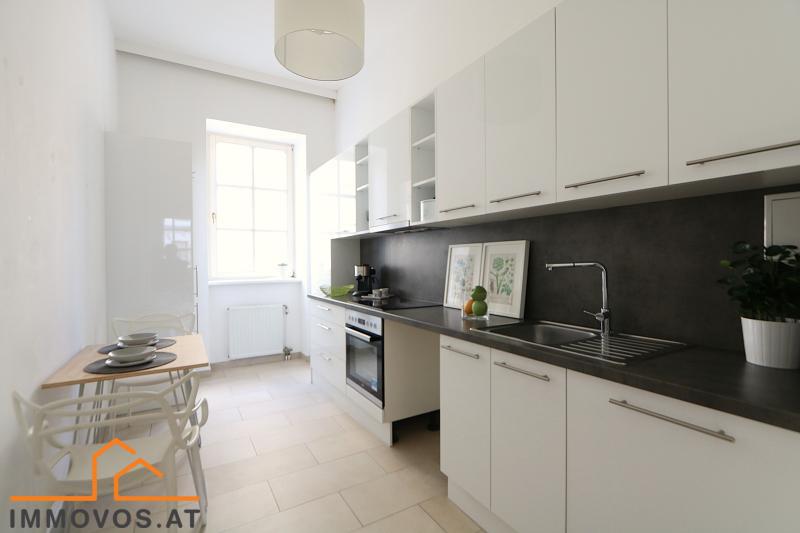 zeitgemäße funktionale Küche