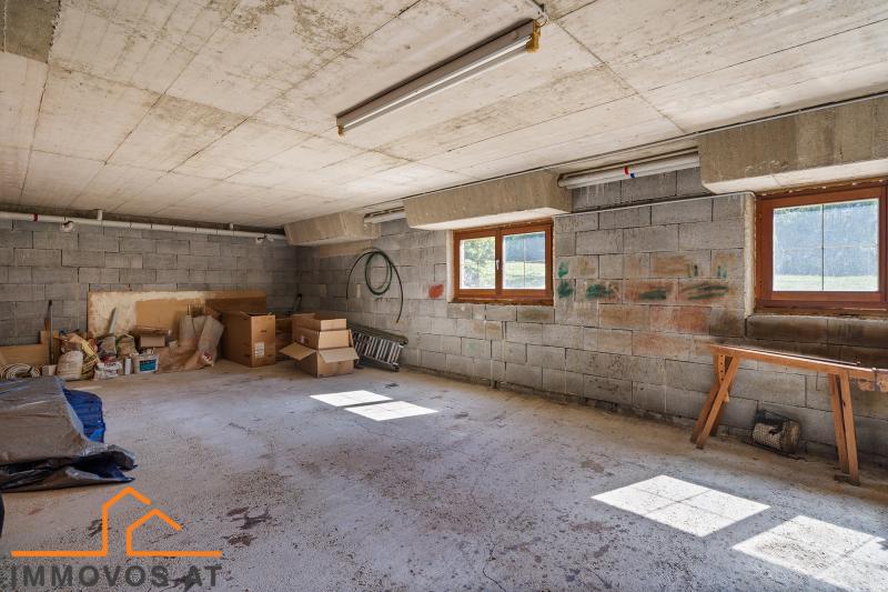 Reservefläche mit Tageslicht im Wohnkeller