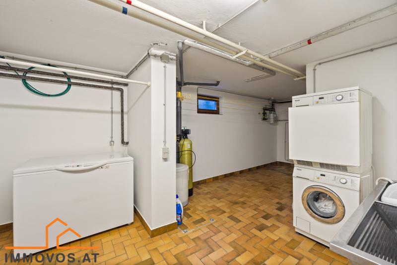 Wirtschaftsraum mit Waschküche