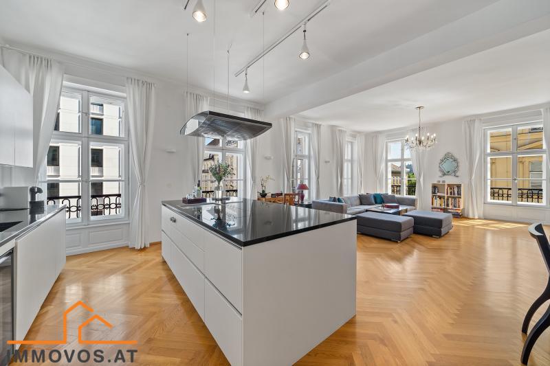 Wohnsalon mit Miele Küche