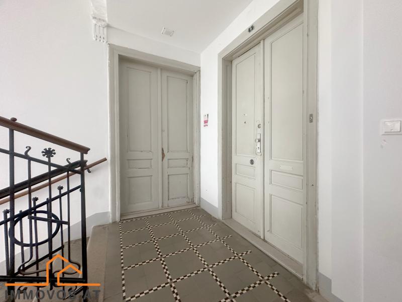 * ALTBAU mit BALKON-M&#246;glichkeit * /  / 1100 Wien 10.,Favoriten / Bild 1