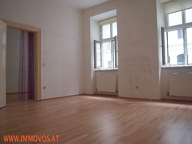 Wohnzimmer VOR Ausmalarbeiten