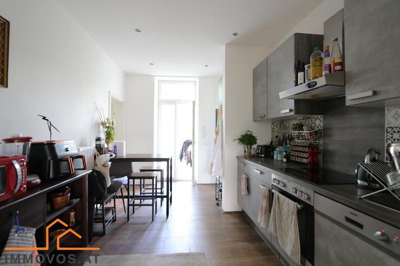 access from dining area to the balcony