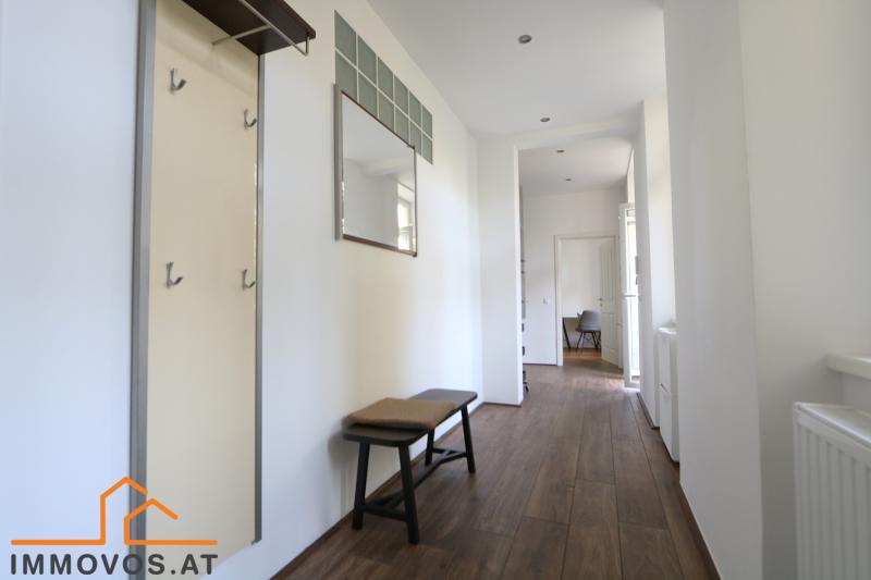 Vorraum mit Garderobe