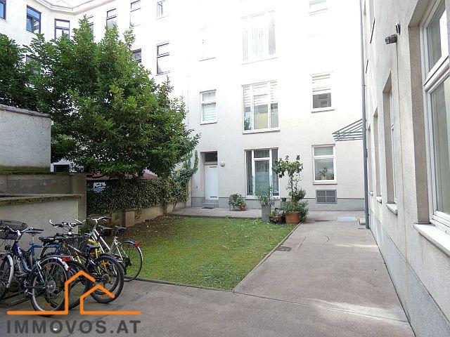 **DACHGESCHOSSMAISONETTE AUF GENERALSANIERTEM ALTHAUS. 2 BALKONE, SONNIG /  / 1050 Wien 5.,Margareten / Bild 3