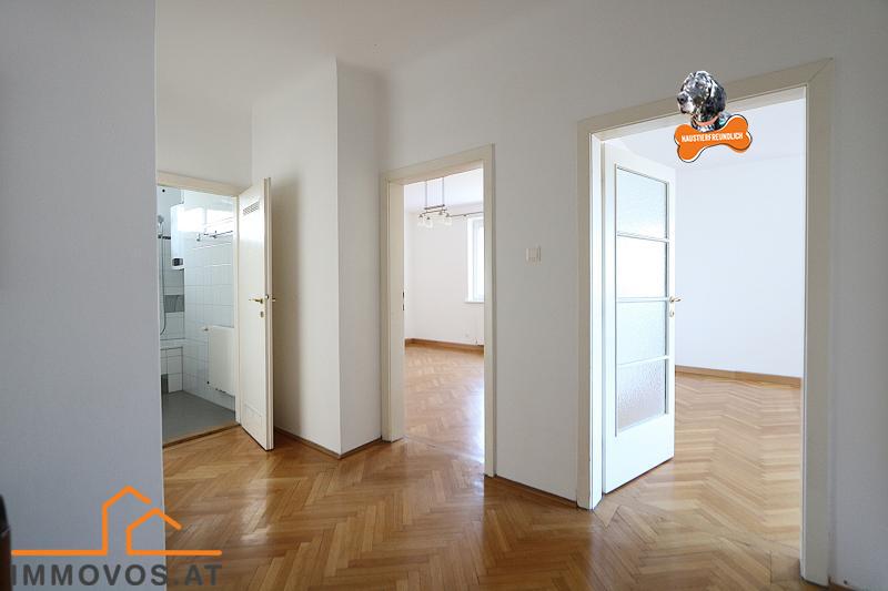 zentral begehbare Räume