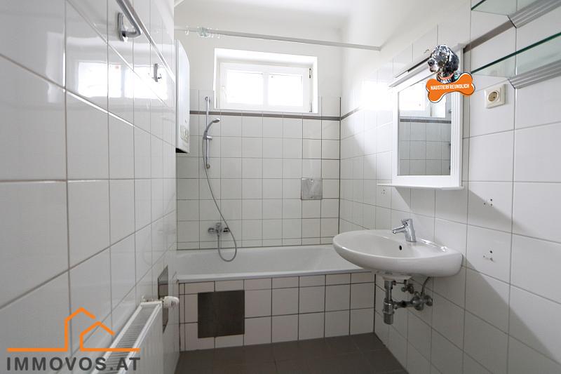 Badezimmer mit Wanne