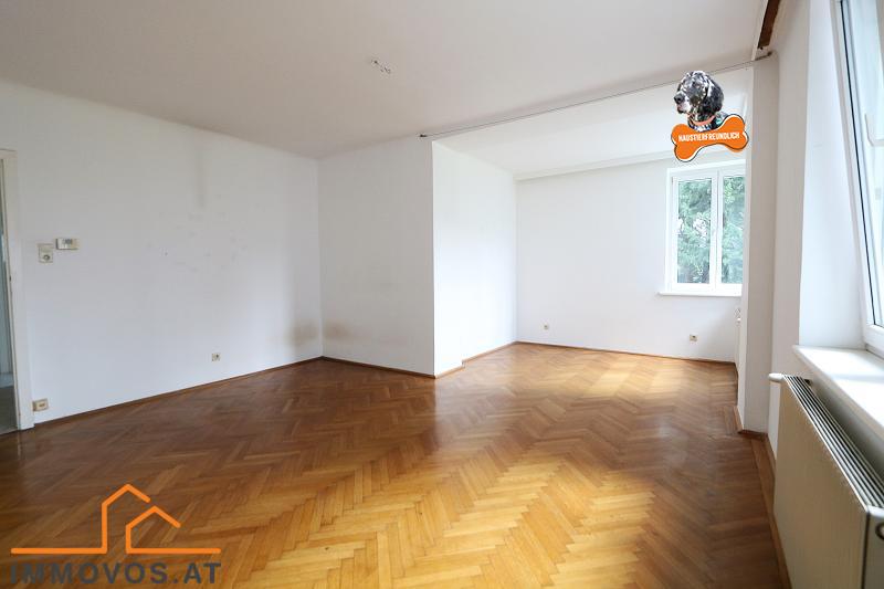 Wohnraum mit Erkerchen