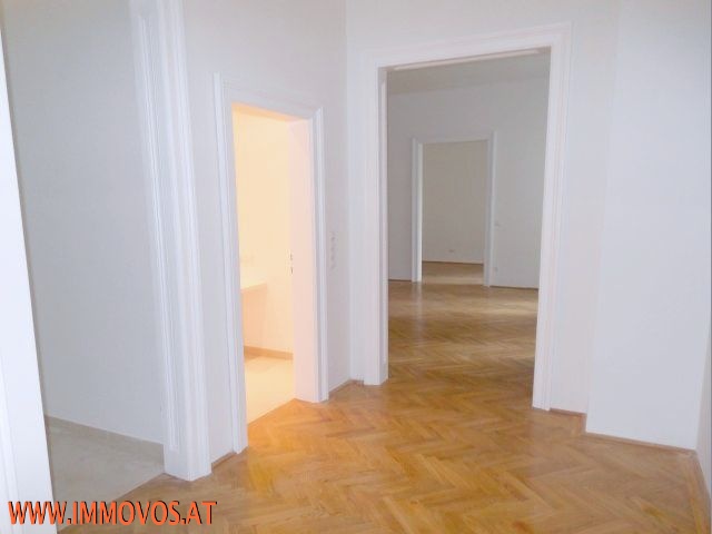 B. Zimmerflucht vom Vorraum aus