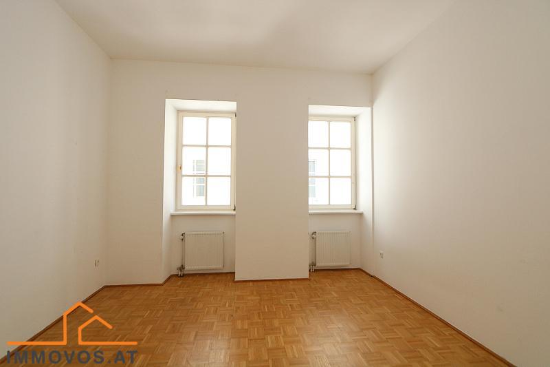 Zimmer 2 (mittig) mit sep. Zugang