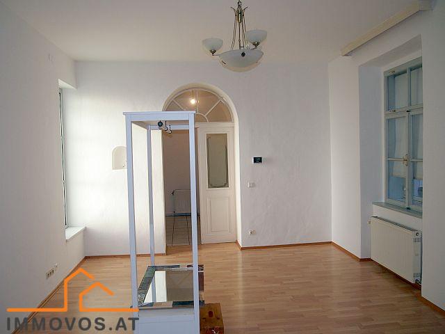 NÄHE GUMPENDORFER KIRCHENPLATZ:  ADAPTIERTE ALTBAUWOHNUNG in absolut RUHIGER HOFLAGE /  / 1060&nbsp;Wien 6.,Mariahilf / Bild 1