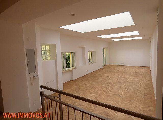 Hauptraum von oben.jpg