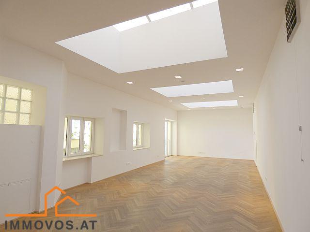 Hauptraum von oben.jpg