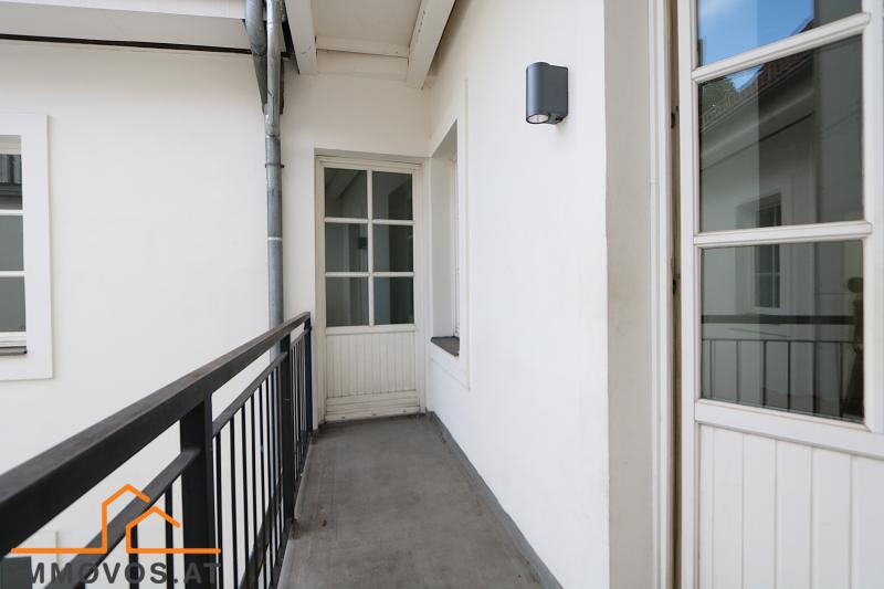 Loggia-Balkon mit 2 Zugängen