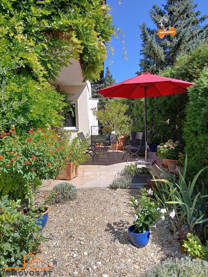 Perchtoldsdorf + ruhige Grünlage + Schickes Platzwunder mit französischem Charme + 3 Freiflächen + 4 Stellplätze