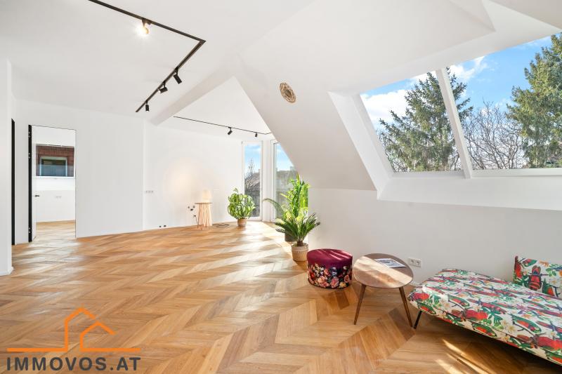 LUXURIÖSES WOHNEN ÜBER DEN DÄCHERN MIT EINZIGARTIGER DACHTERRASSE 