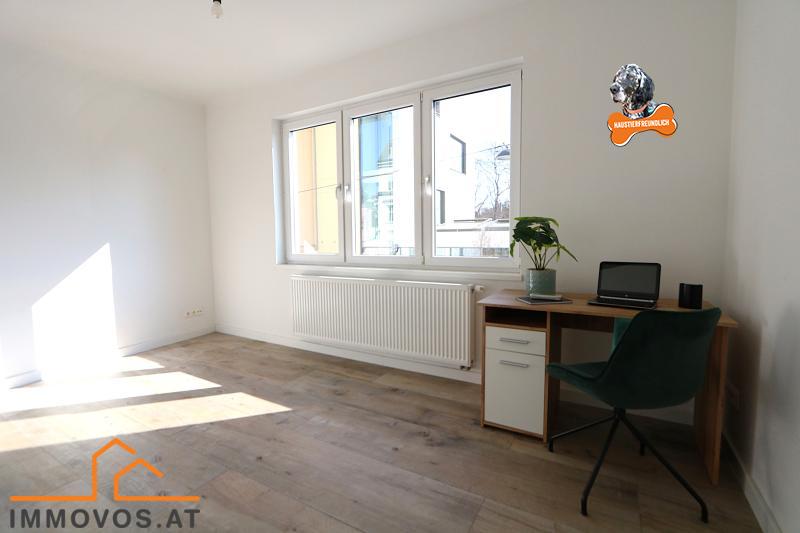 lichtdurchflutetes Zimmer als Büro/Kinderzimmer