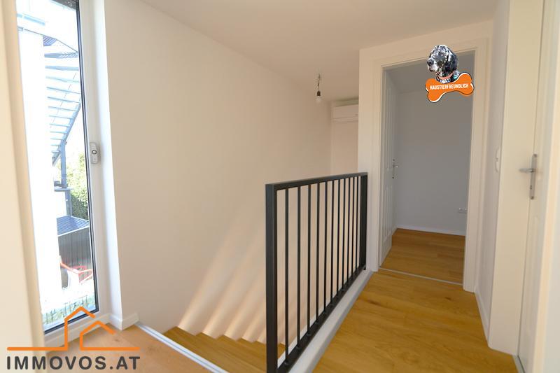 zentrale Erschließung zu den Räumen oben