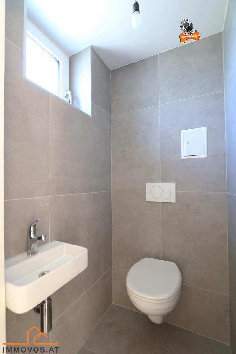 WC mit Waschbecken nebst dem Wohnraum im EG