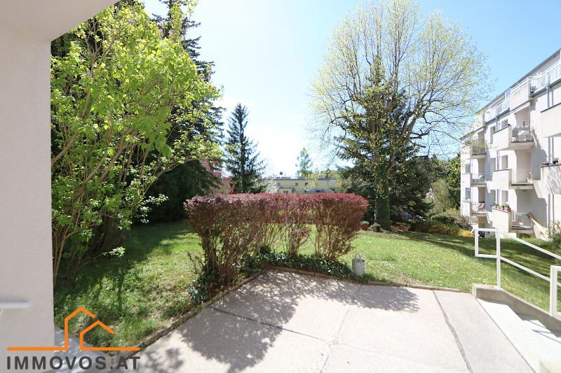 gepflegter Bereich vor dem Hauseingang