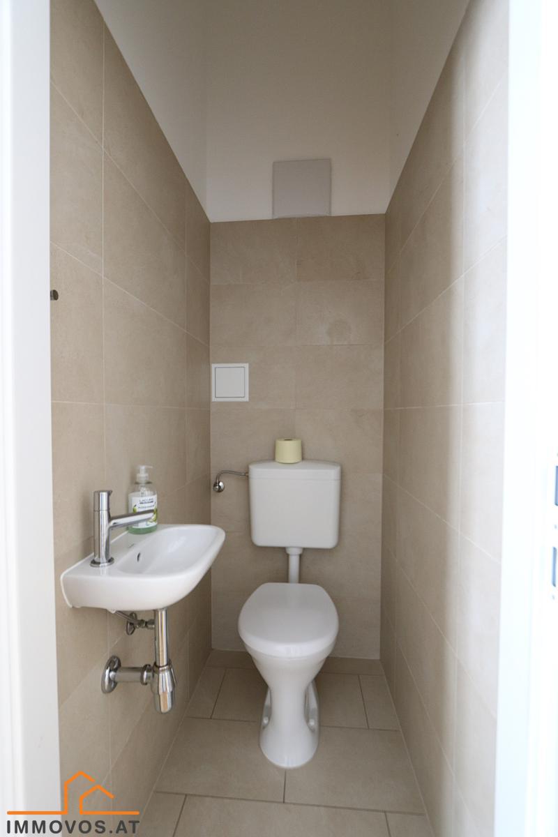 WC sep. mit Waschbecken