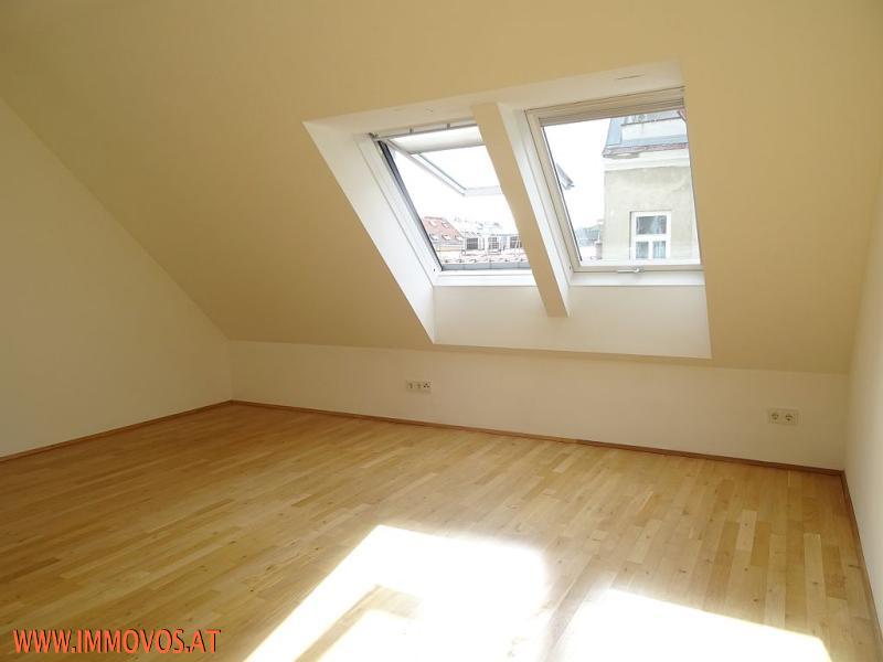 ++ ZWEI ZIMMER DG-WOHNUNG IN TOPLAGE BEIM HUNDERTWASSERHAUS! ++ / / 1030 Wien 3.,Landstraße / Bild 3
