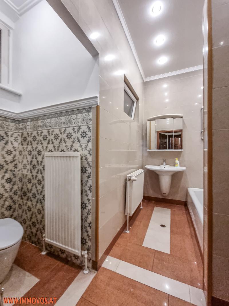 FÜR LIEBHABER DES KLASSISCHEN ALTBAUS - Sehr repräsentative 212 m2  in Gehdistanz zum 1. Bezirk - 2 Eingänge /  / 1060&nbsp;Wien 6.,Mariahilf / Bild 4