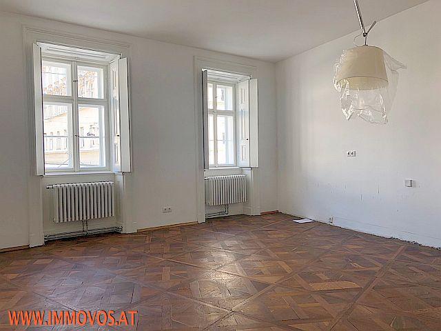 Wohnzimmer_Ansicht 2.jpg