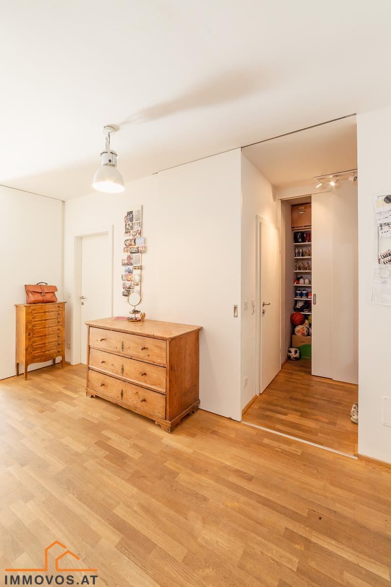 2. Vorraum, Garderobe.jpeg