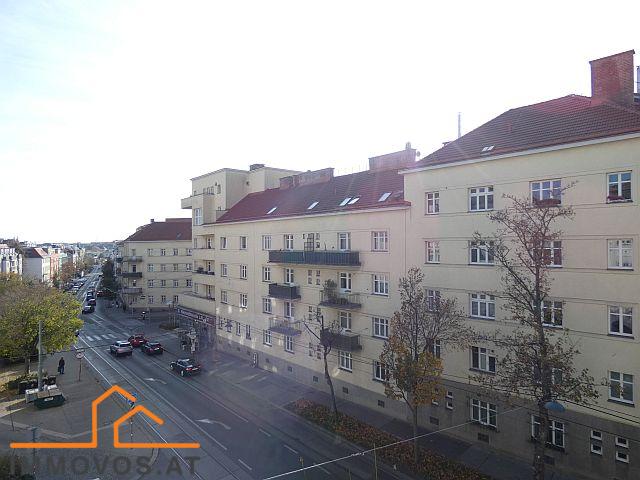 **SÜDSEITIGE KLASSISCHE ALTBAUWOHNUNG MIT ERKERZIMMER NÄCHST TÜRKENSCHANZPARK** / / 1180 Wien 18.,Währing / Bild 2
