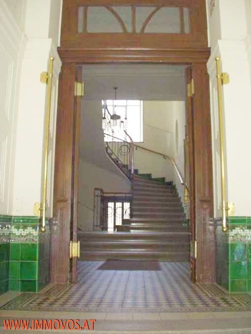 **SÜDSEITIGE KLASSISCHE ALTBAUWOHNUNG MIT ERKERZIMMER NÄCHST TÜRKENSCHANZPARK** / / 1180 Wien 18.,Währing / Bild 4