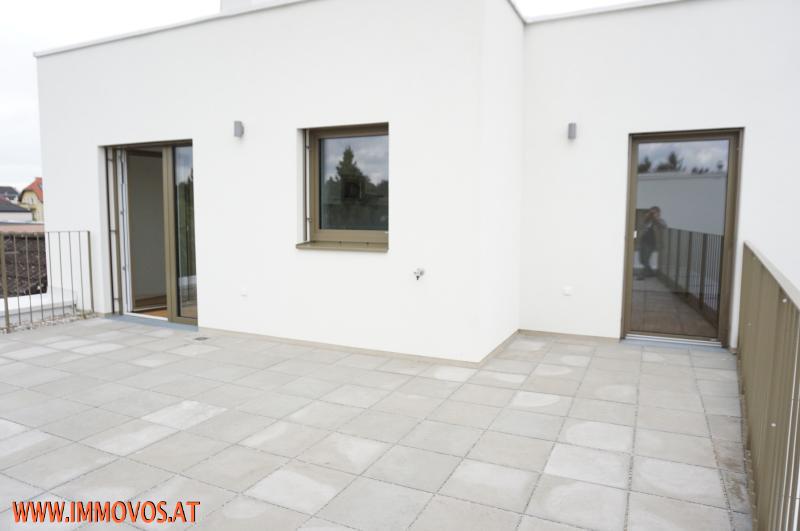Zugang zur Terrasse von beiden Räumen