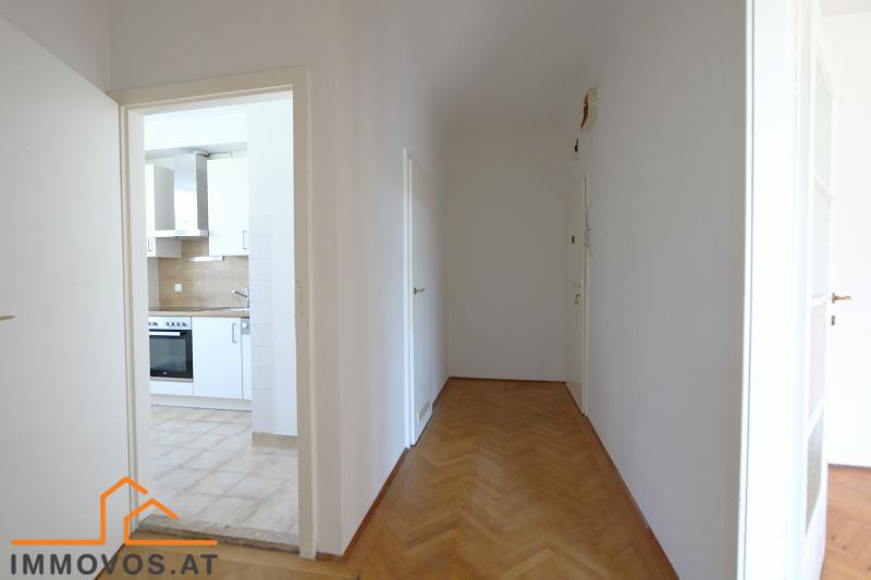 Blick zum Eingangsbereich