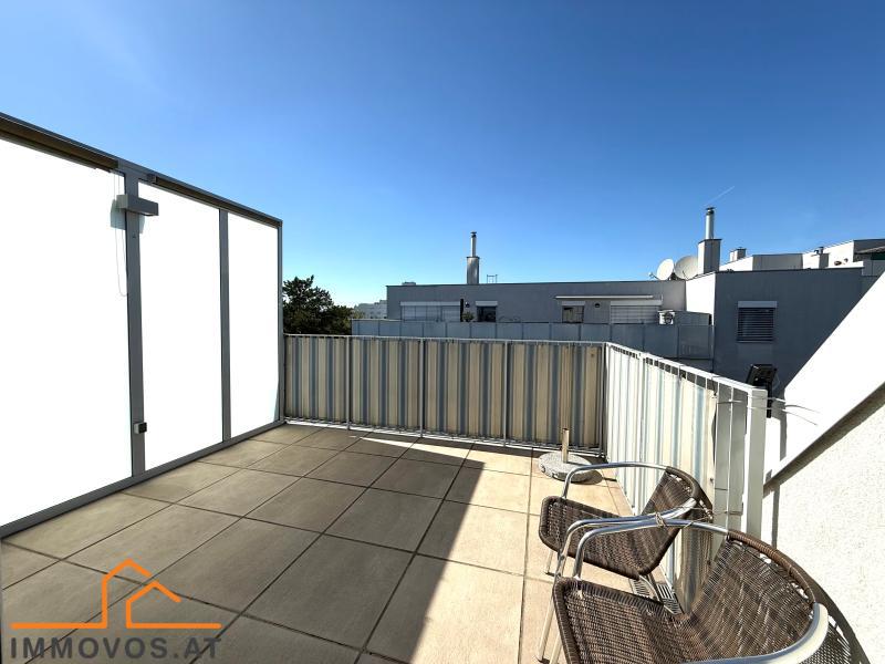  KLIMATISIERTE DG-WOHNUNG - BJ 2016 MIT 2 TERRASSEN UND GARAGENPLATZ ZUM TOP PREIS