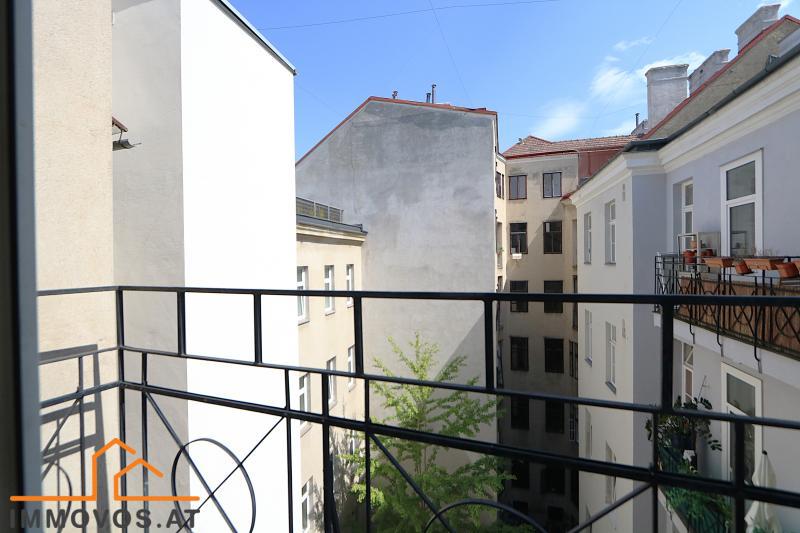 Perfekt für Studenten in 3er WG/students only: 3 gleiche Zimmer + Küche sep. im Jugendstil-Altbau-Juwel + Hofbalkon + Lift