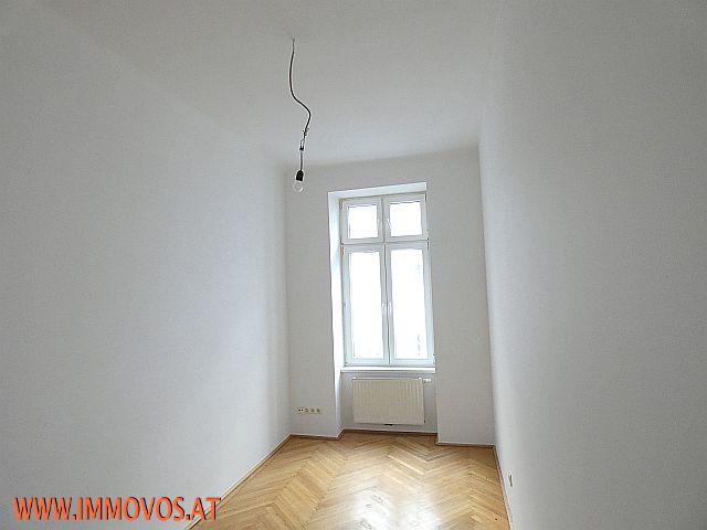 Zimmer rechts_b.jpg